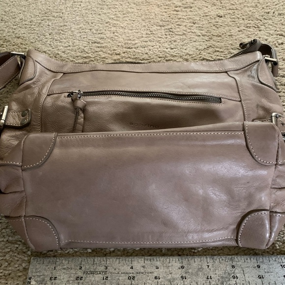 Italian Leather Messenger crossbody from Sabrina with dust cover - Picture 9 of 14